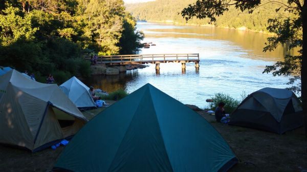 Top 10 campings enchanteurs près des rivières en France